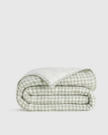 European Linen Patterned Quilt - US 2234