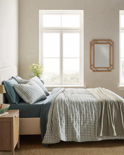 European Linen Patterned Quilt - US 2234