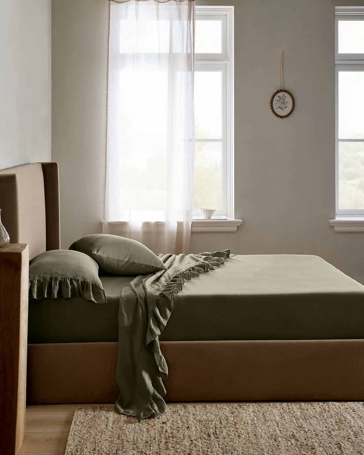 European Linen Ruffle Sheet Set - US 8034