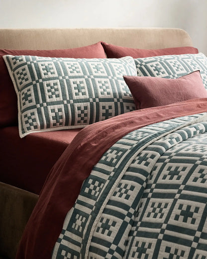 Organic Cotton Jacquard Geo Coverlet - US 4542