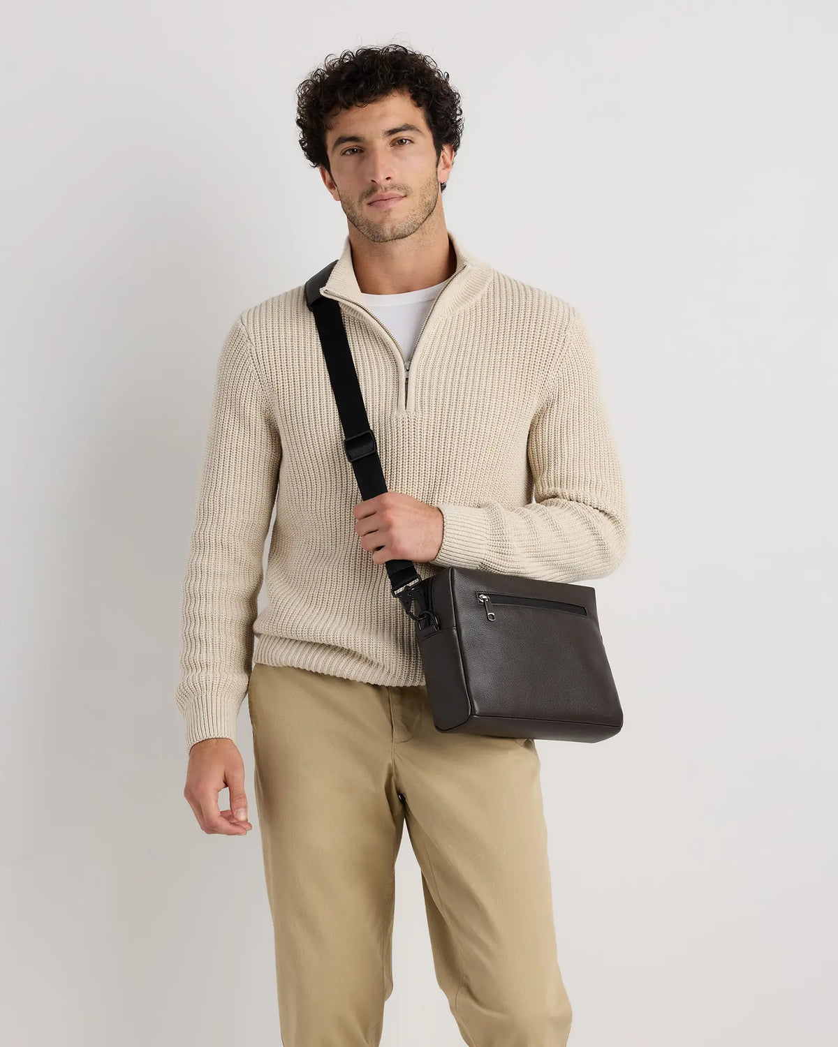 Excursion Italian Leather Crossbody Bag - US 2351