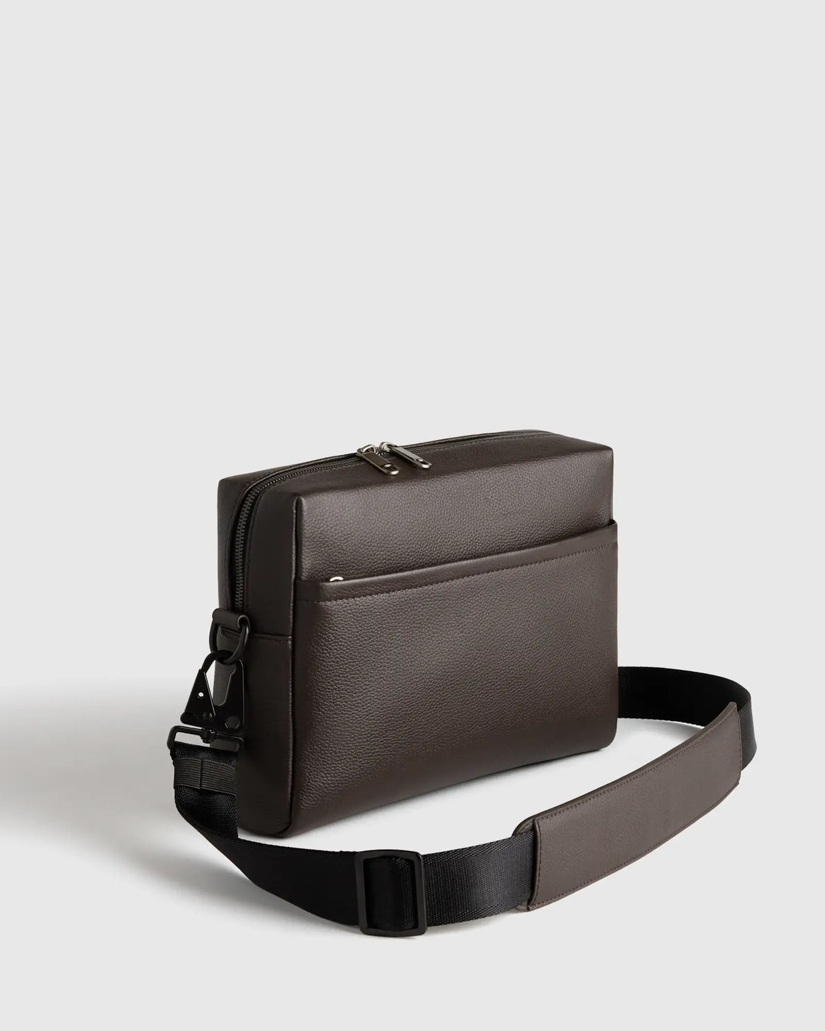 Excursion Italian Leather Crossbody Bag - US 2351