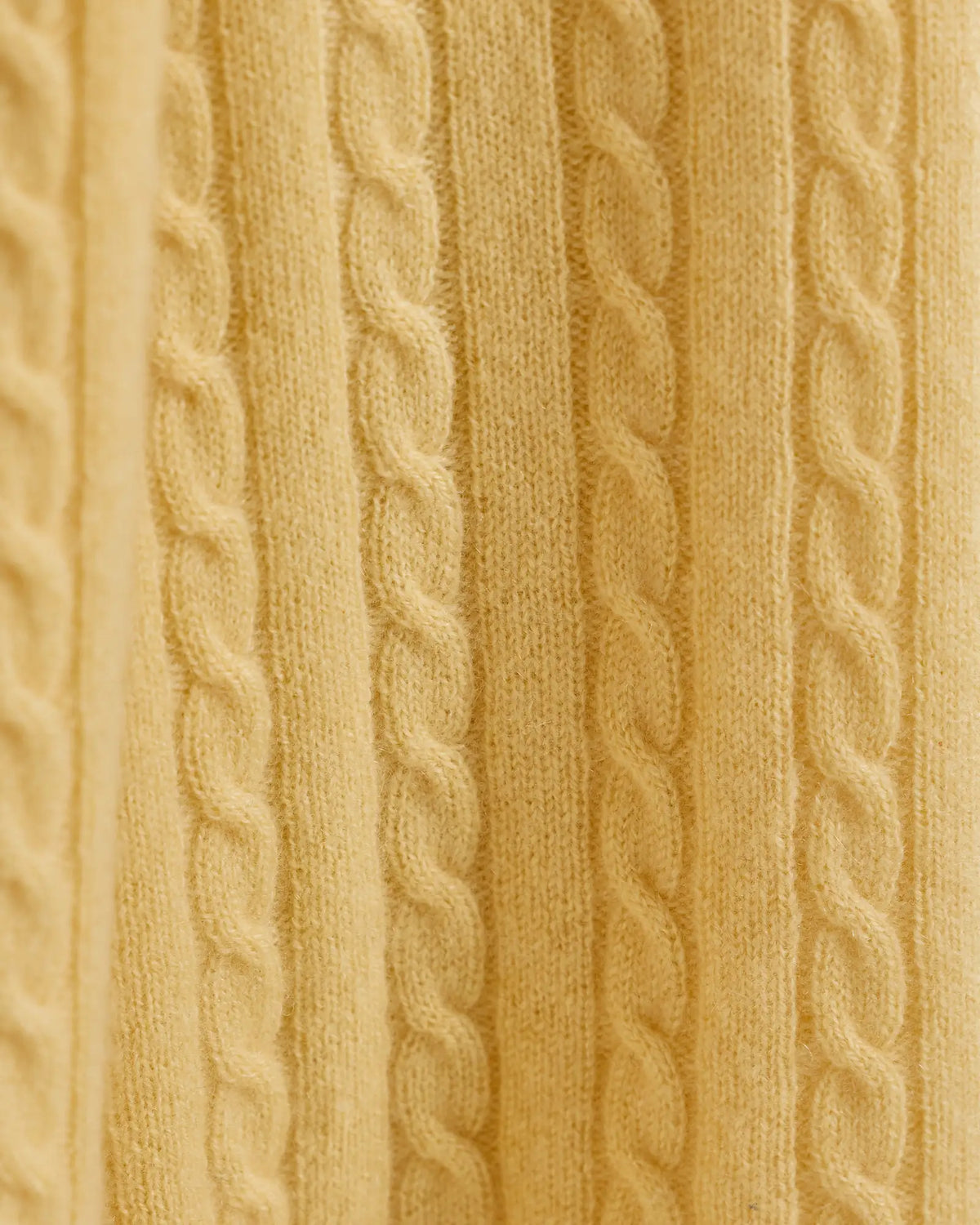 Cable Knit Cashmere Throw - US 7688