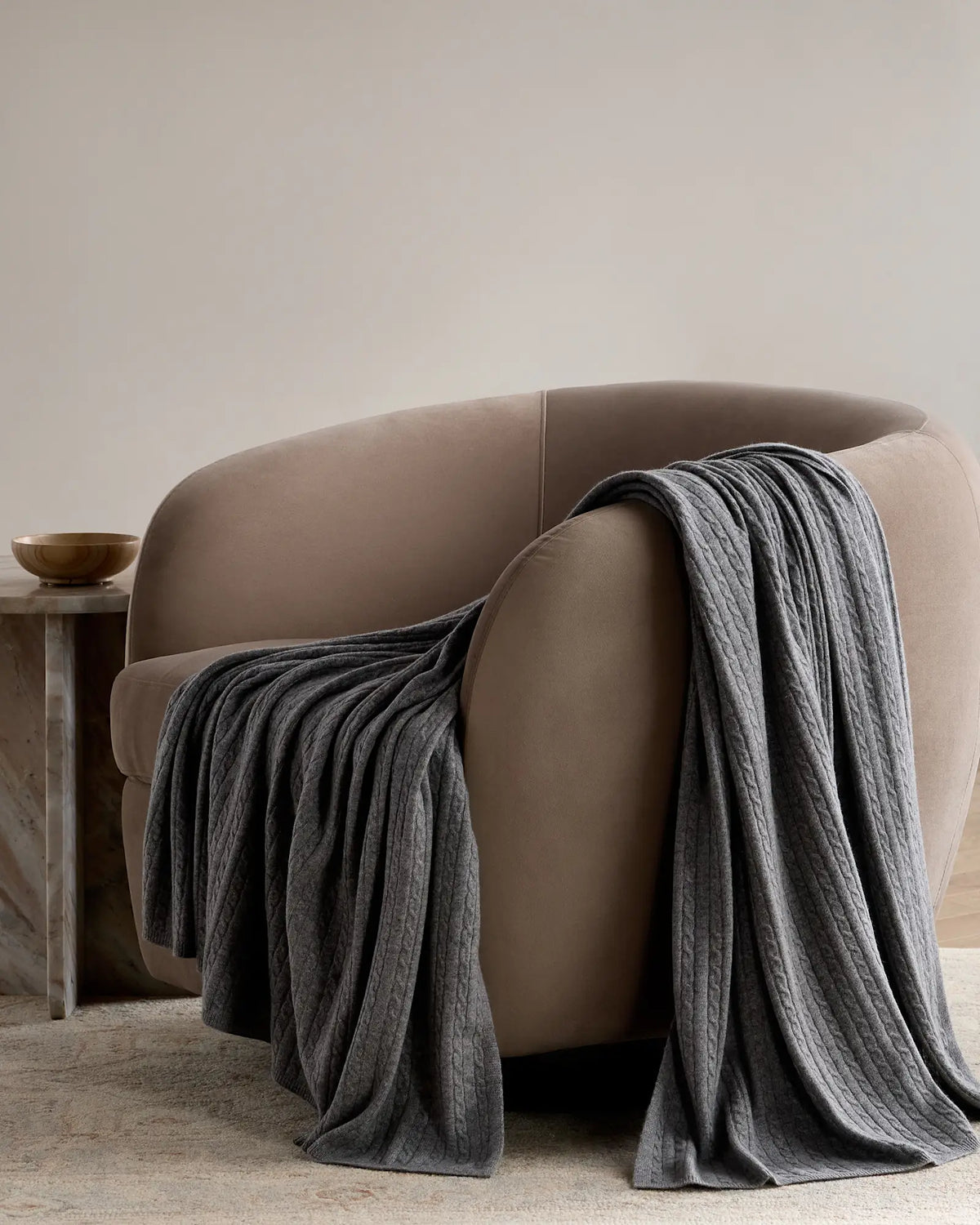 Cable Knit Cashmere Throw - US 8031