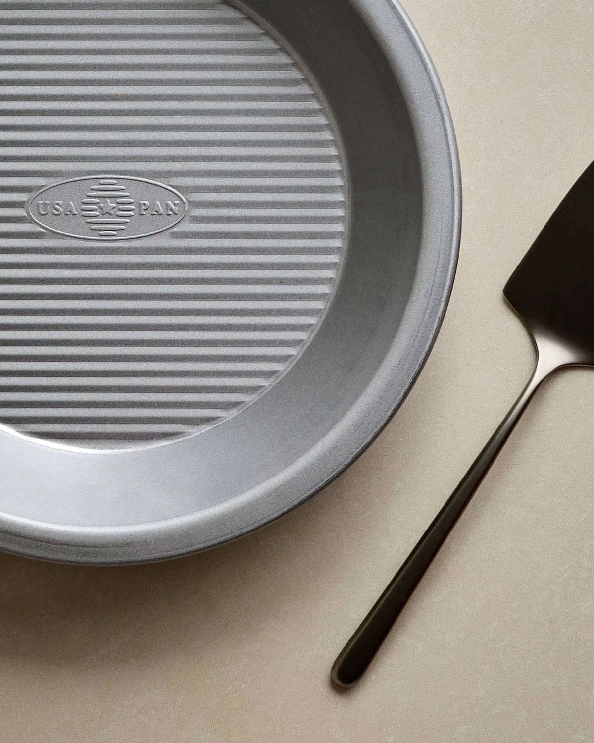 6-Pc Nonstick Steel Cake & Pie Bakeware Set by USA Pan - US 8344