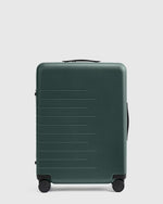 Expandable Medium Check-In Suitcase - US 4963