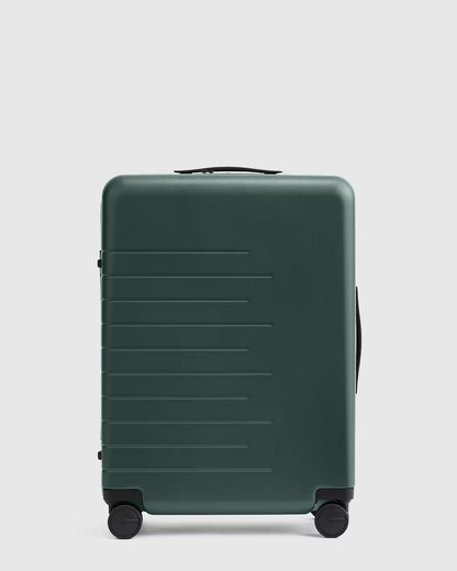 Expandable Medium Check-In Suitcase - US 4963