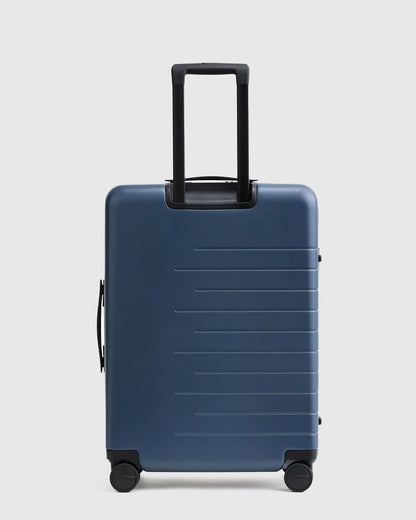 Expandable Medium Check-In Suitcase - US 8520
