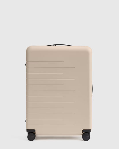 Expandable Medium Check-In Suitcase - US 6889