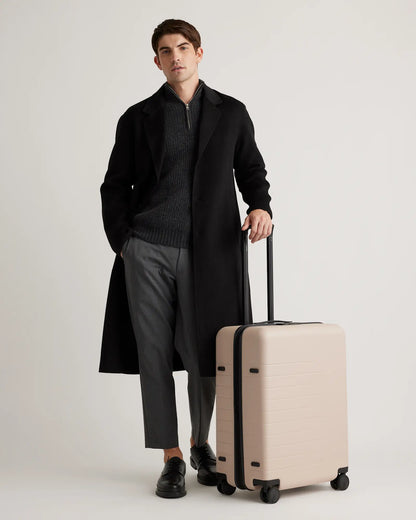 Expandable Medium Check-In Suitcase - US 6889