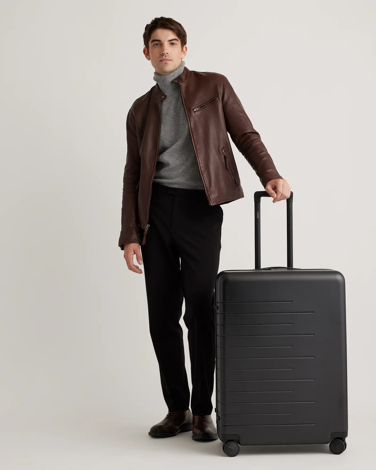 Expandable Large Check-In Suitcase - US 2331
