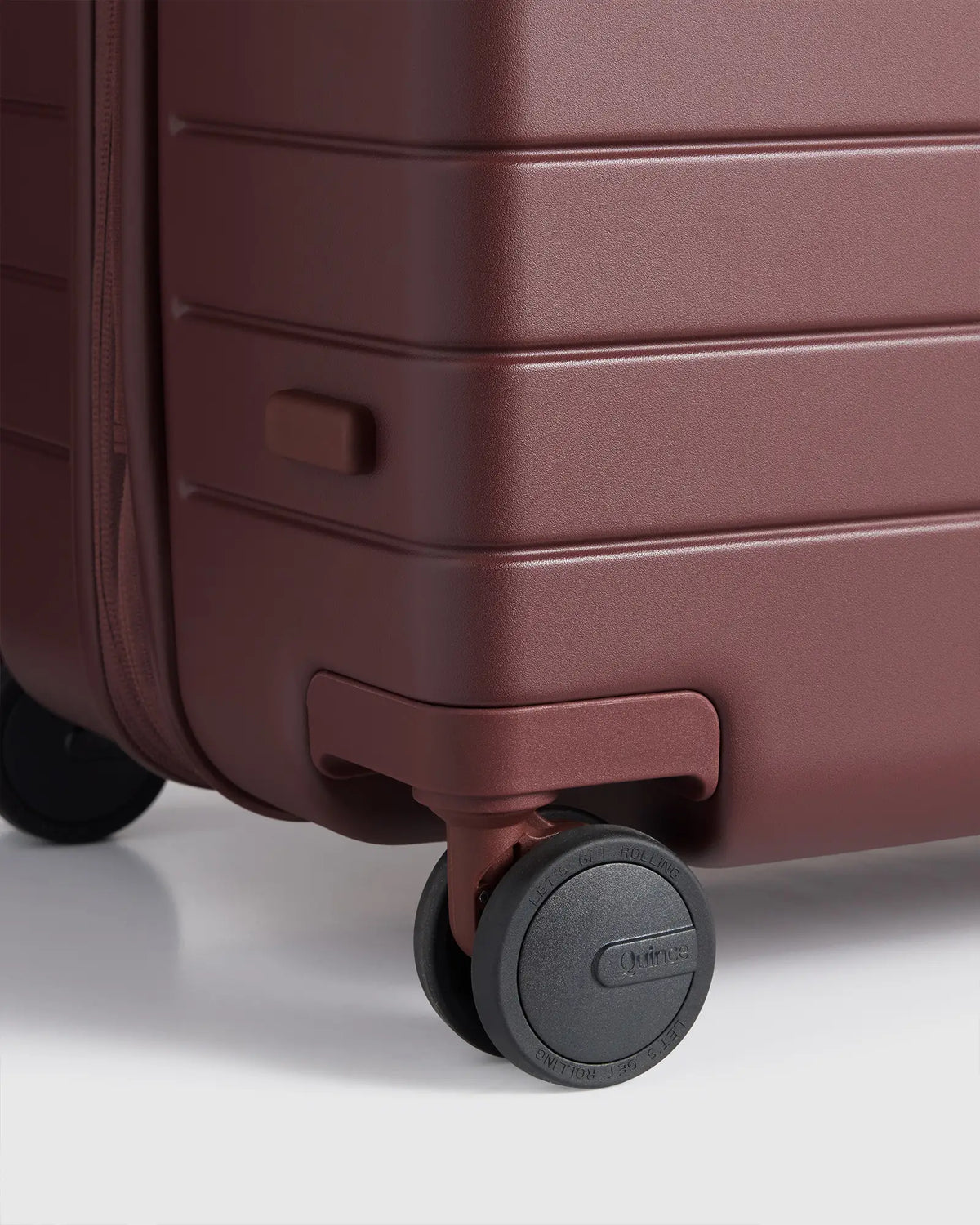 Expandable Large Check-In Suitcase - US 9794