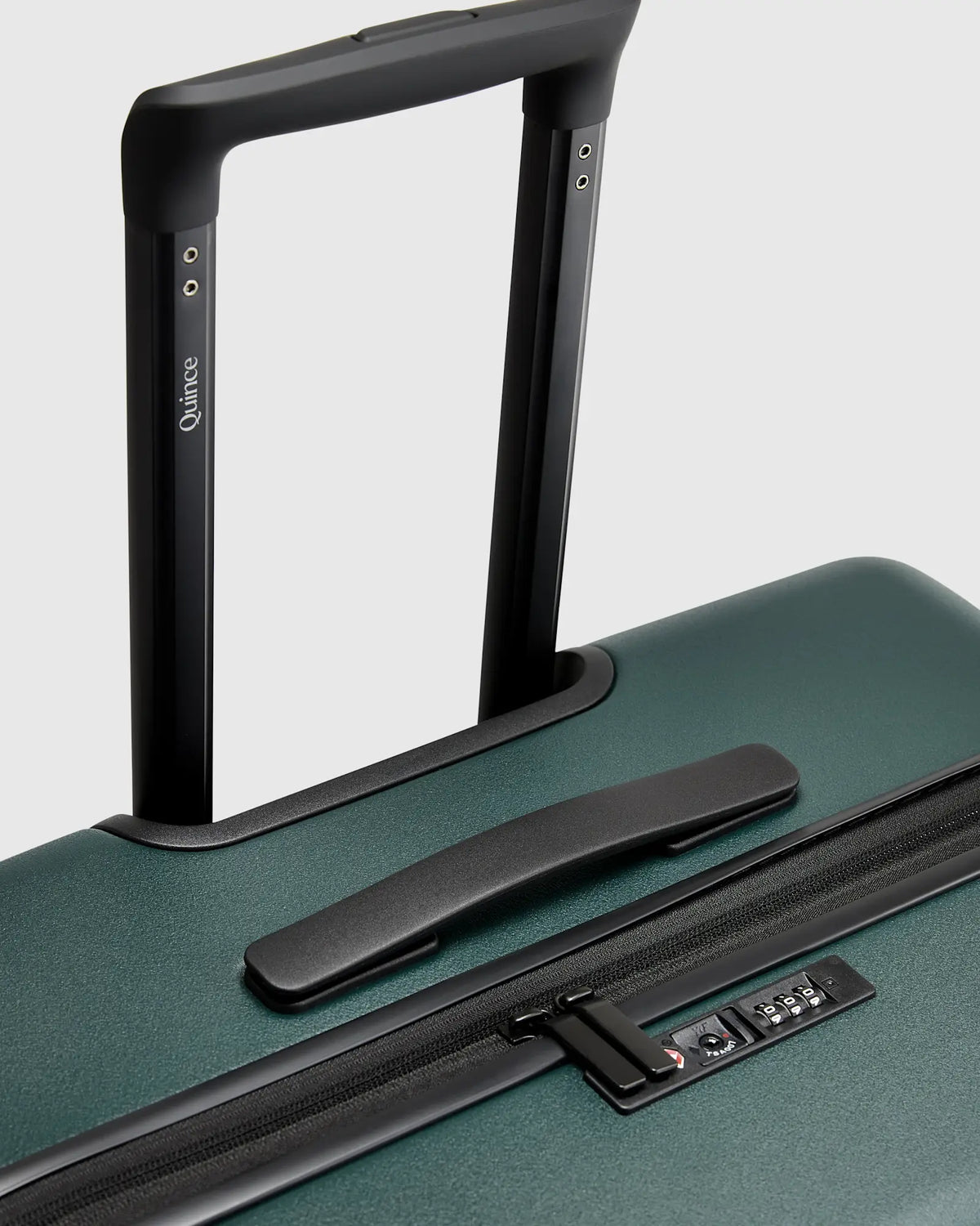 Expandable Large Check-In Suitcase - US 5155