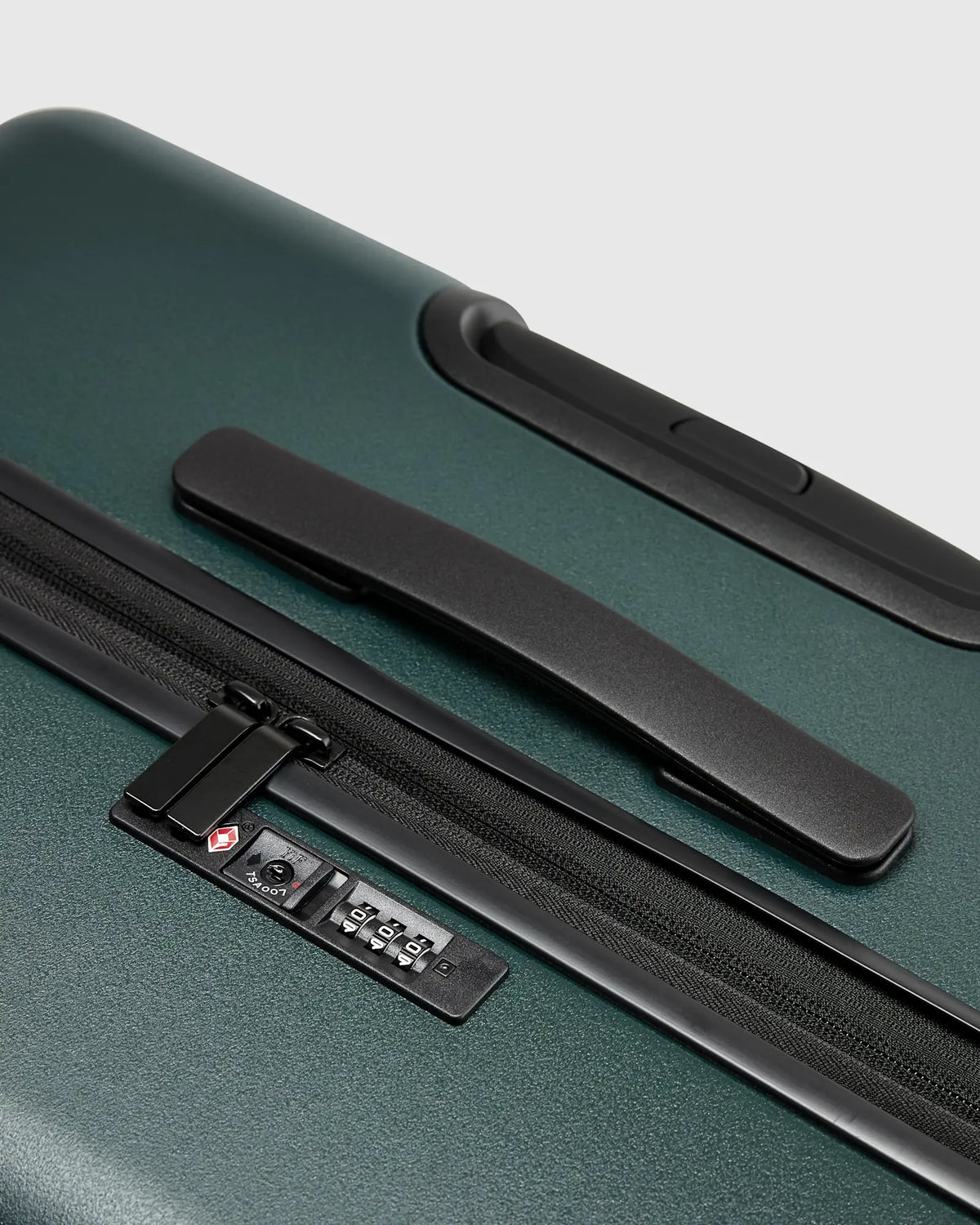 Expandable Large Check-In Suitcase - US 5155