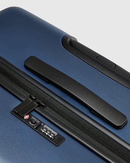 Expandable Large Check-In Suitcase - US 7904