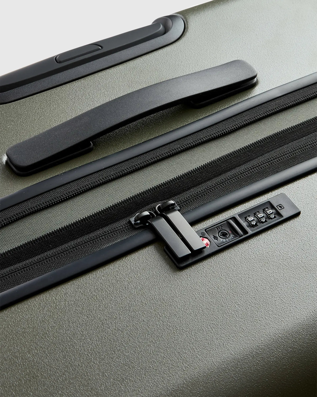 Expandable Large Check-In Suitcase - US 5125