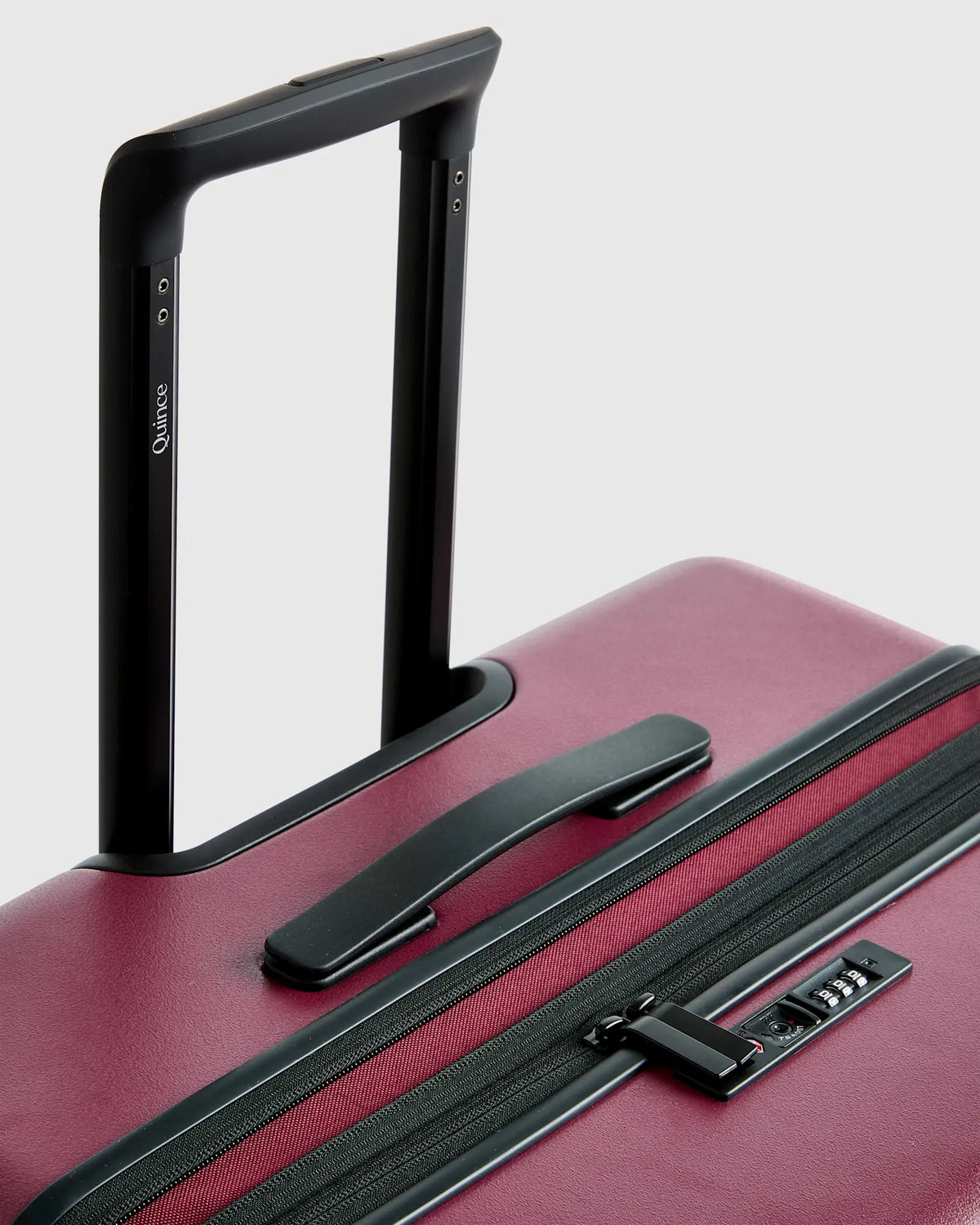 Expandable Large Check-In Suitcase - US 6085