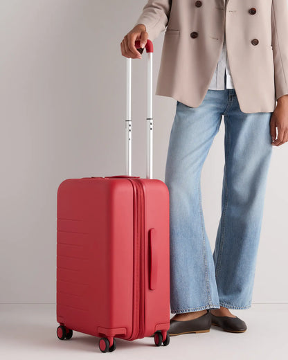 Expandable Carry-On Suitcase - US 6723