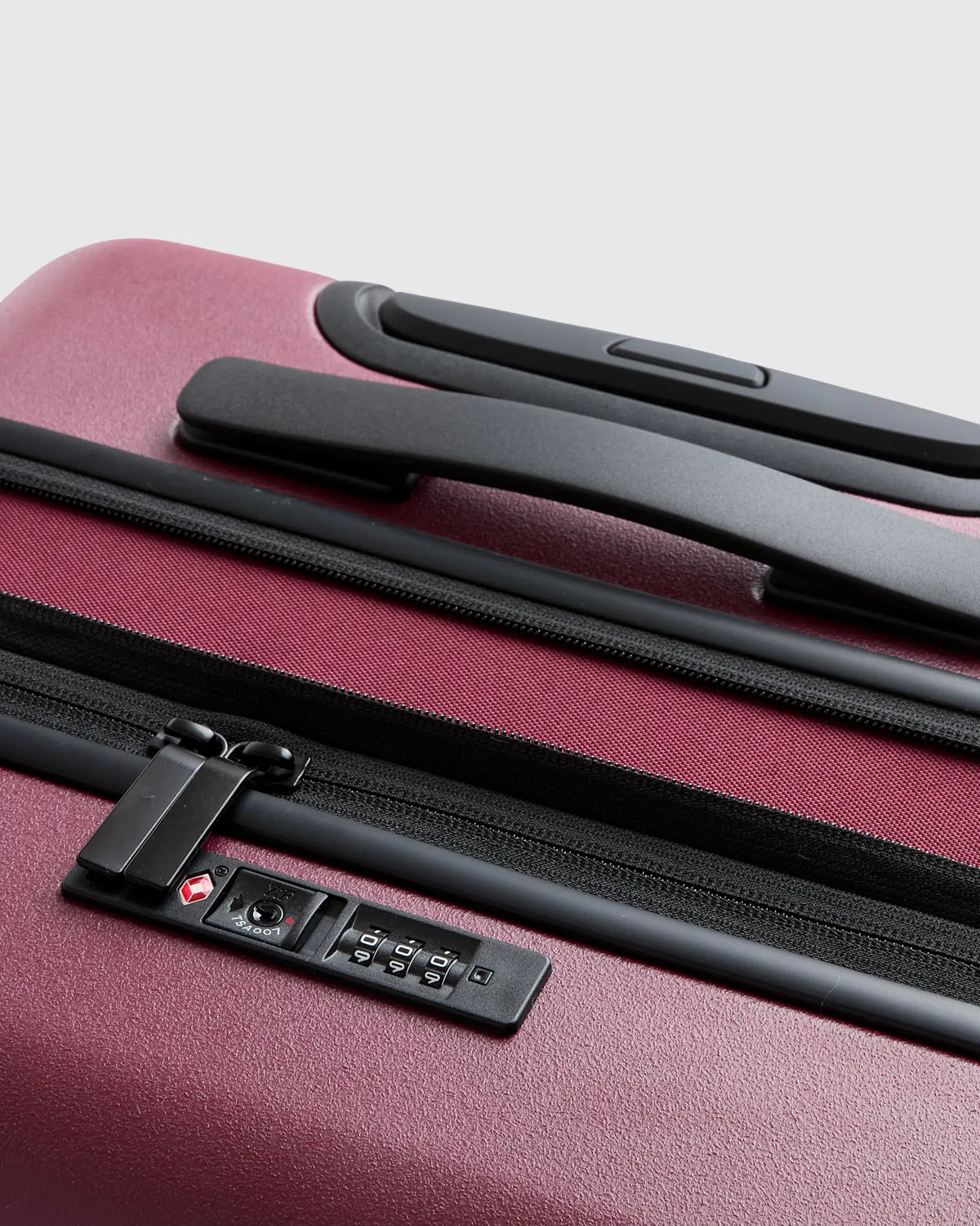 Expandable Carry-On Suitcase - US 0631