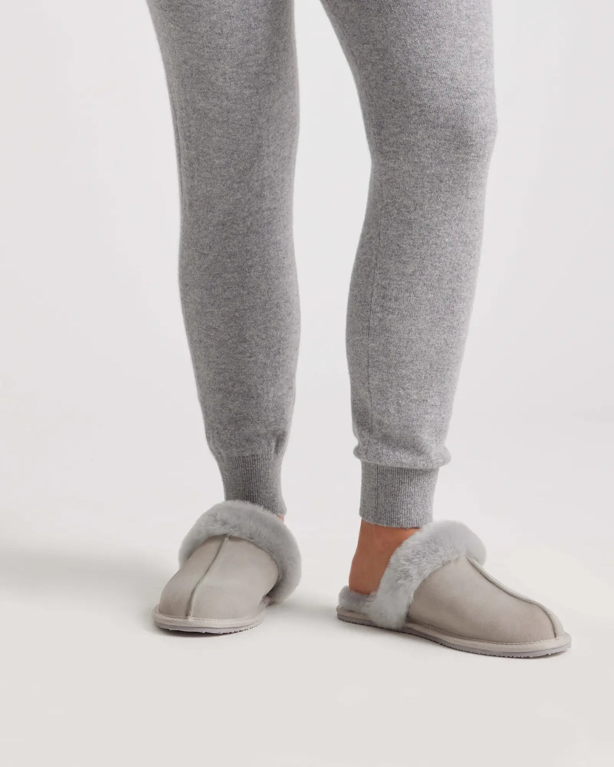 Australian Shearling Scuff Slipper - US 0789
