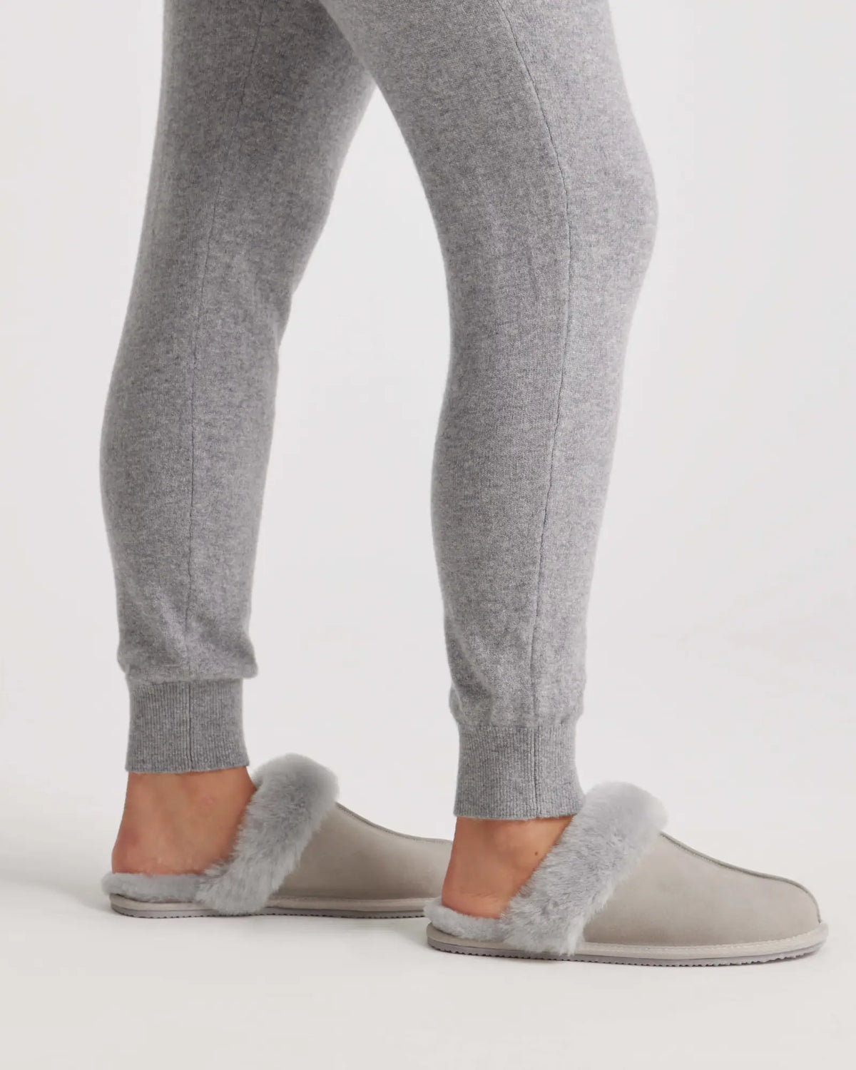 Australian Shearling Scuff Slipper - US 0789