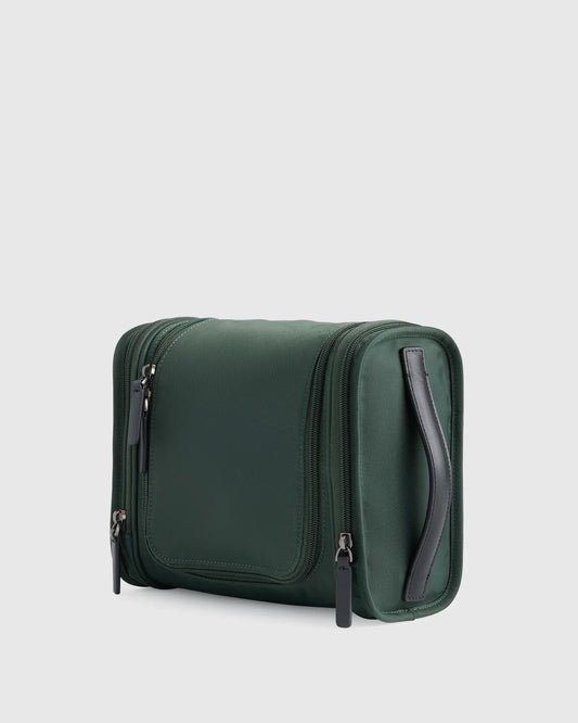 Voyage Nylon Hanging Toiletry Case - US 4675