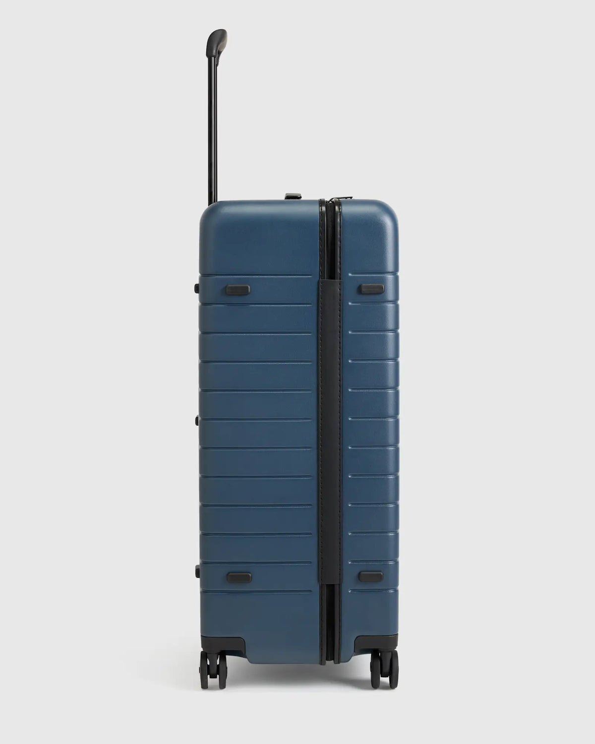 Trunk Check-In Suitcase - US 2605