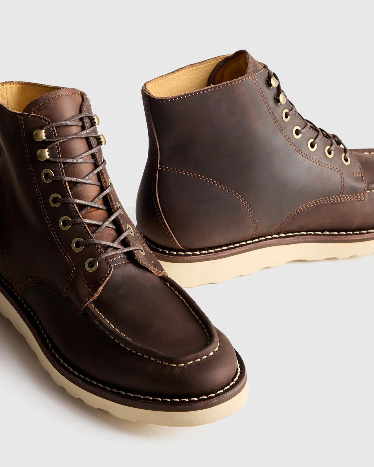 Crafted Leather Moc Toe Boot - US 2639