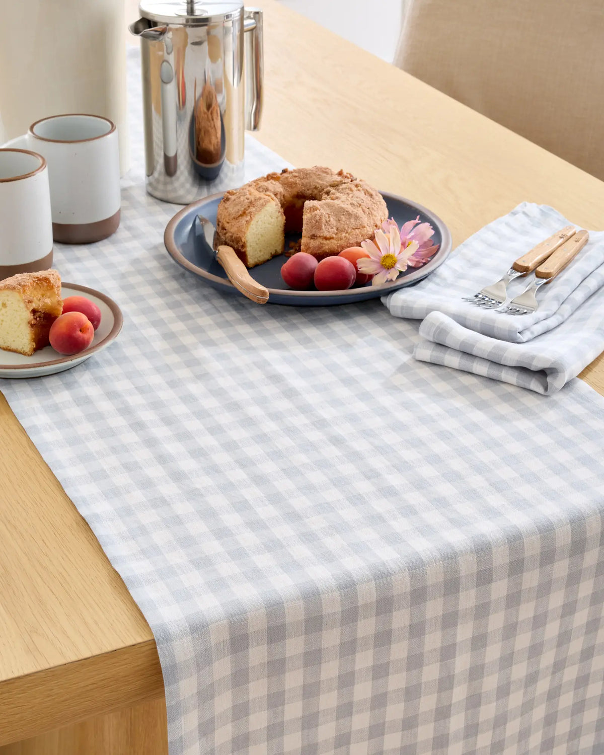 European Linen Gingham Table Runner - US 1281