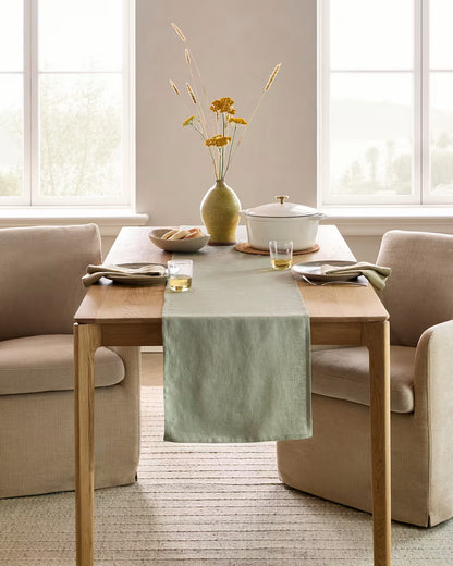 European Linen Table Runner - US 3798