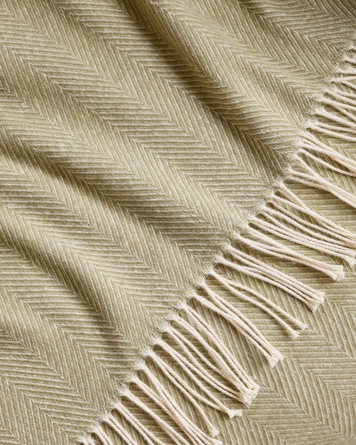 Lightweight Italian Cotton Herringbone Throw - US 9052
