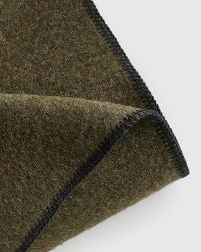 Wool Whipstitch Throw - US 2050