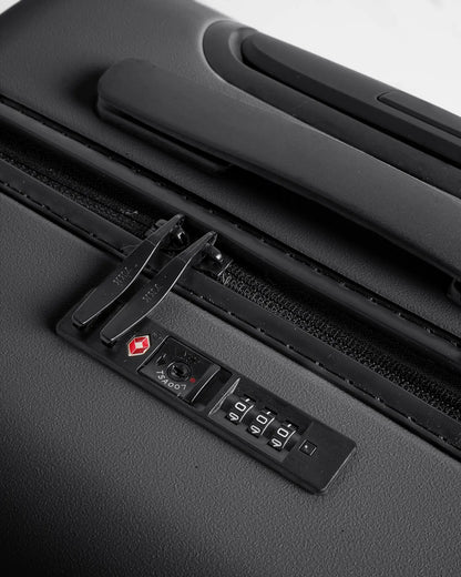 Medium Check-In Suitcase - US 4991