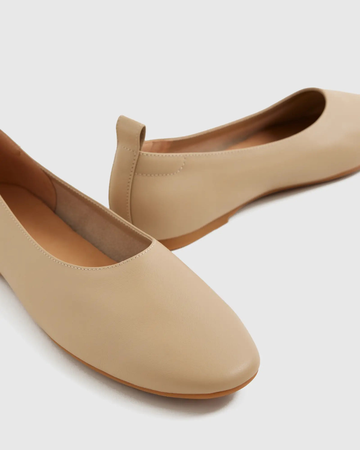Italian Leather Glove Ballet Flat - US 0183