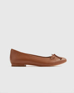 Italian Leather Pointed Bow Flat - US 3002
