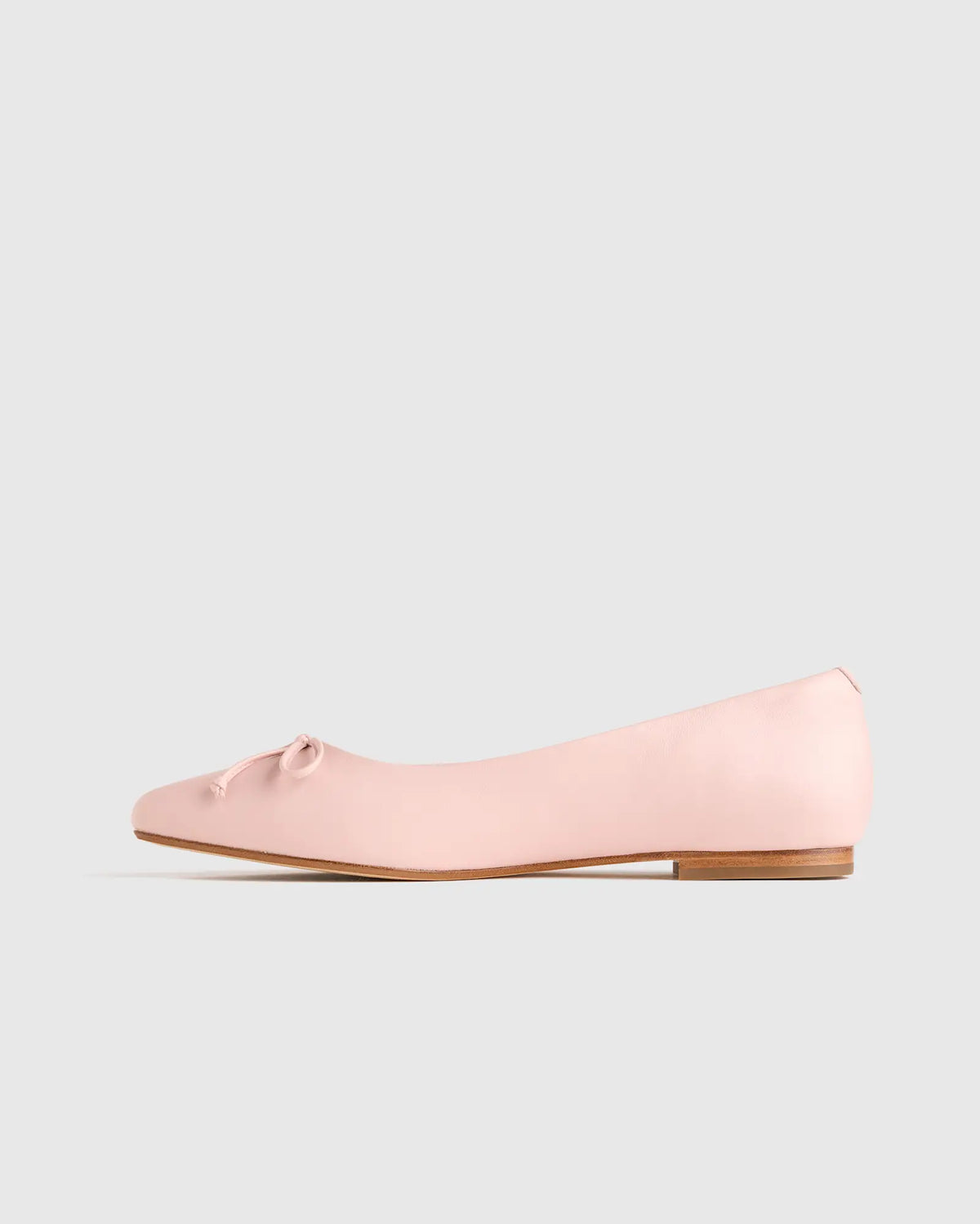 Italian Leather Pointed Bow Flat - US 8581
