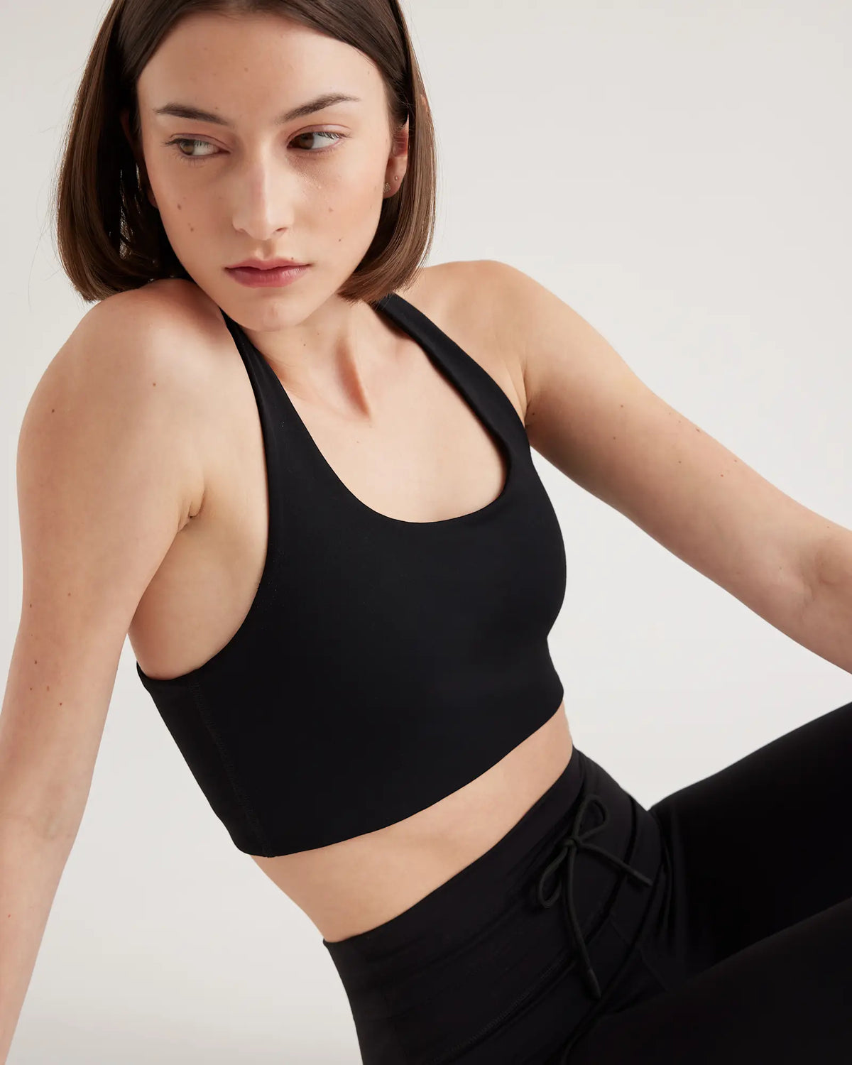 Ultra-Form Scoop Neck Longline Bra - US 6104