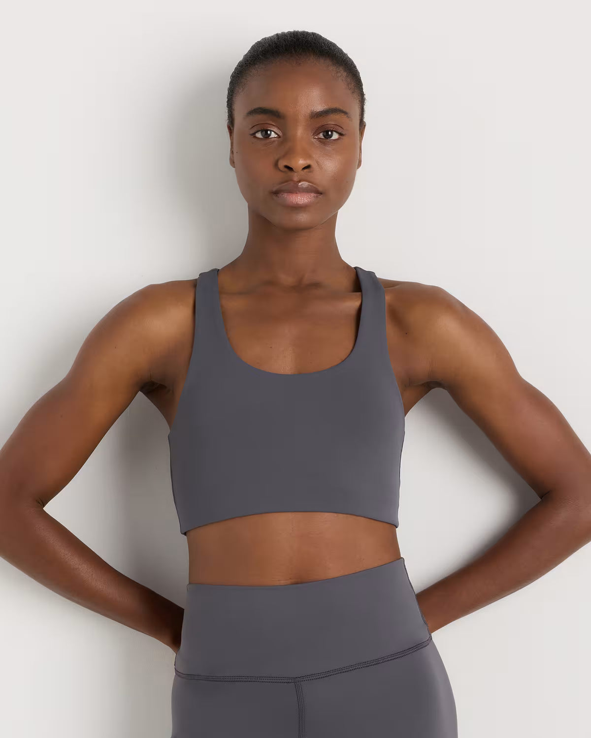 Ultra-Form Scoop Neck Longline Bra - US 7425