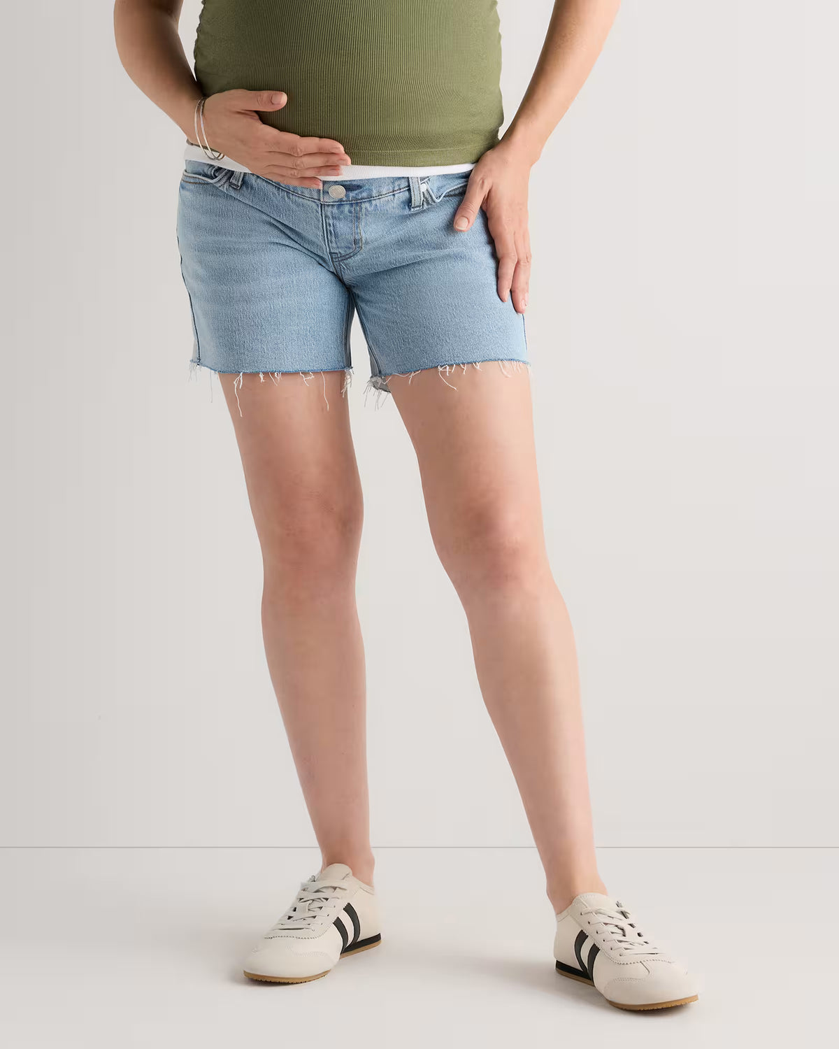 Lila Stretch Maternity Vintage Shorts - US 4604