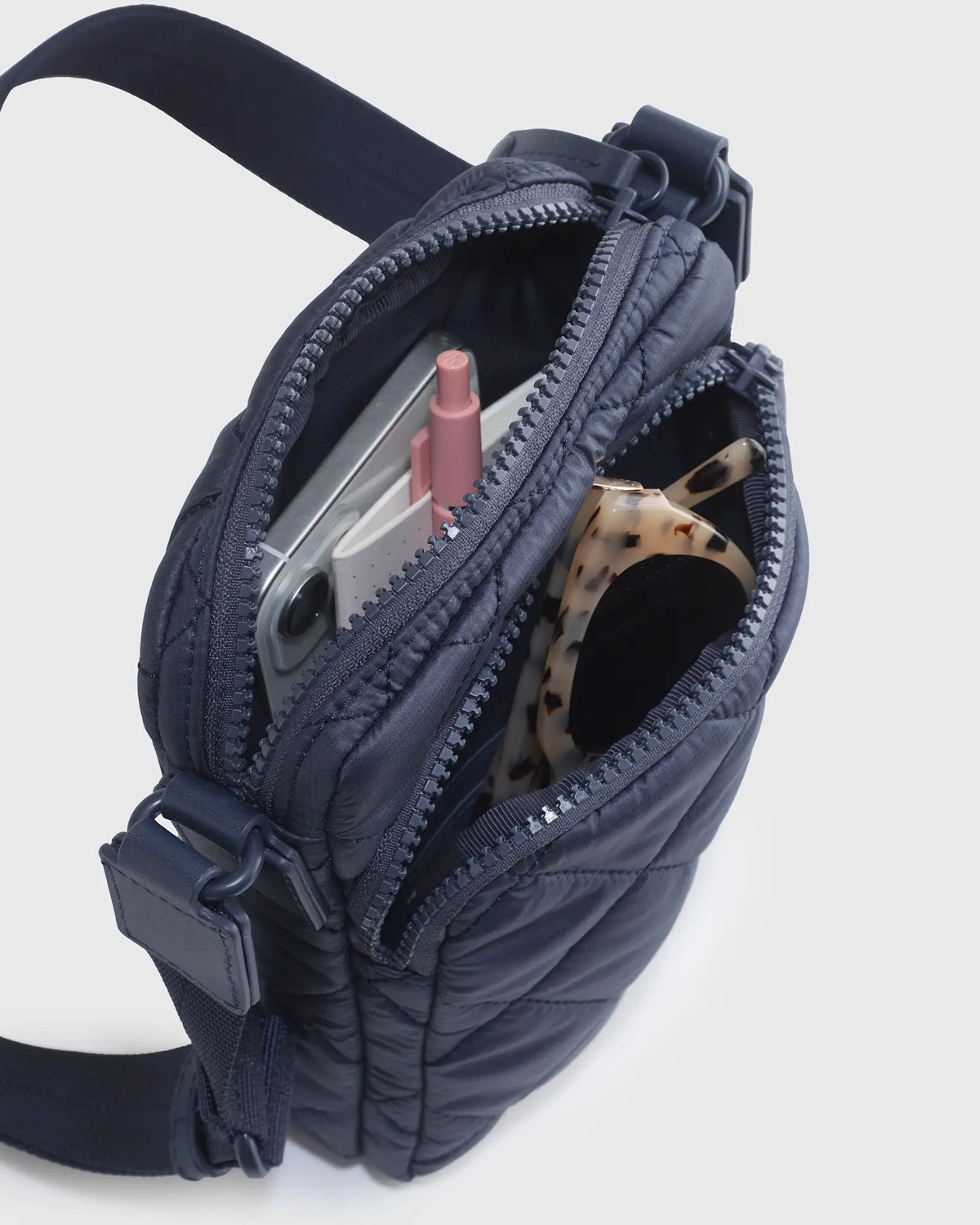 Transit Quilted Phone Crossbody - US 4573