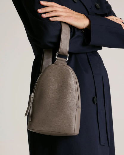 Italian Leather Sling Pack - US 8209