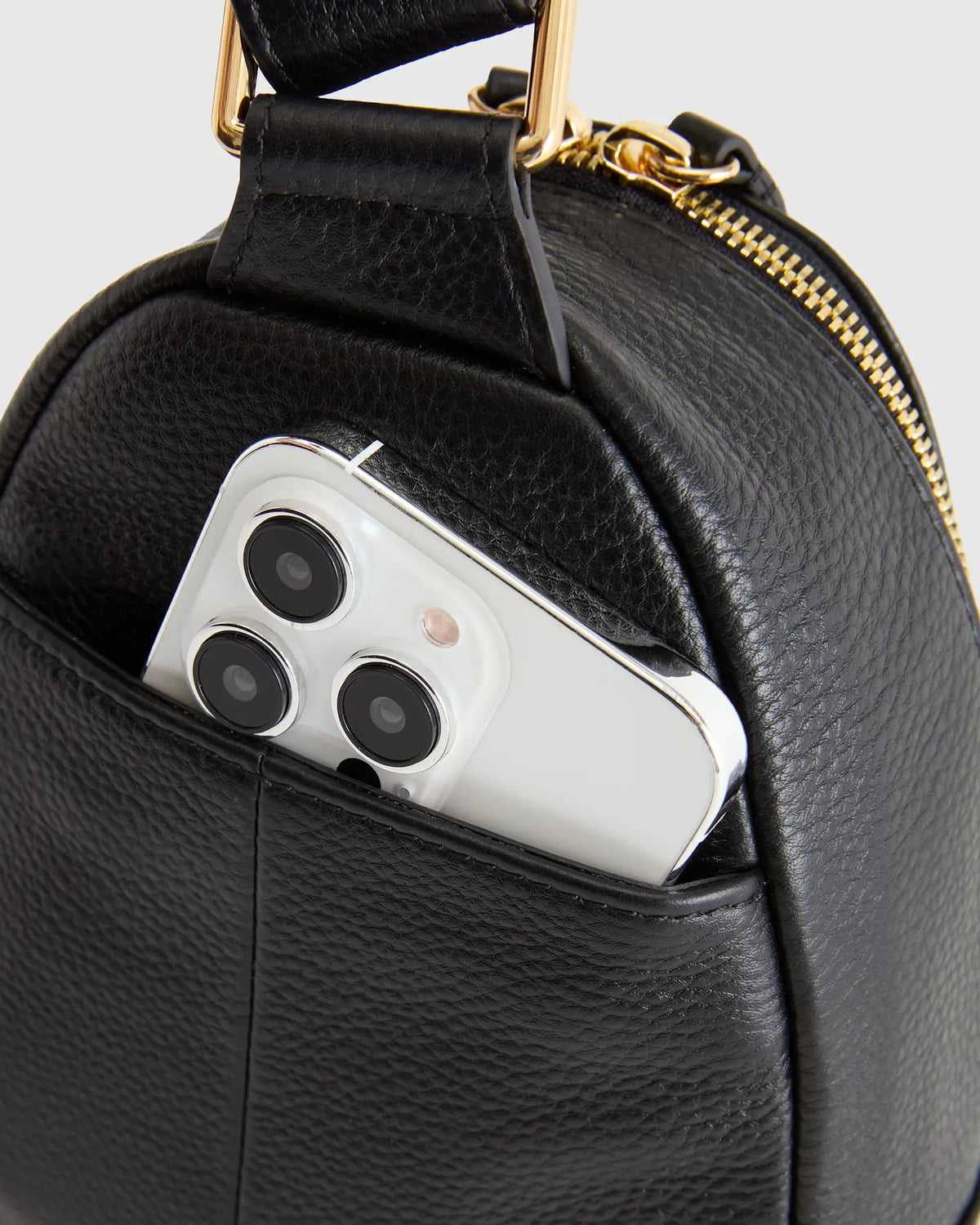 Italian Leather Sling Pack - US 4342