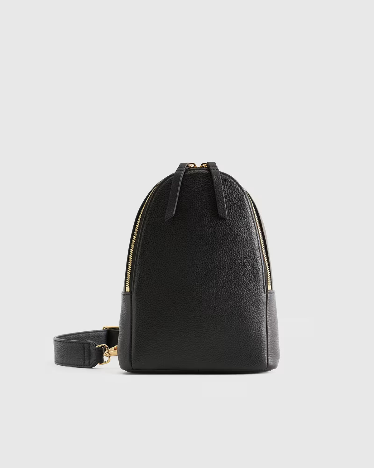 Italian Leather Sling Pack - US 4342