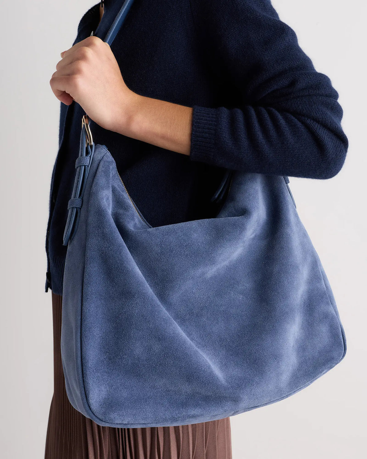 Sutton Suede Shoulder Bag - US 5391
