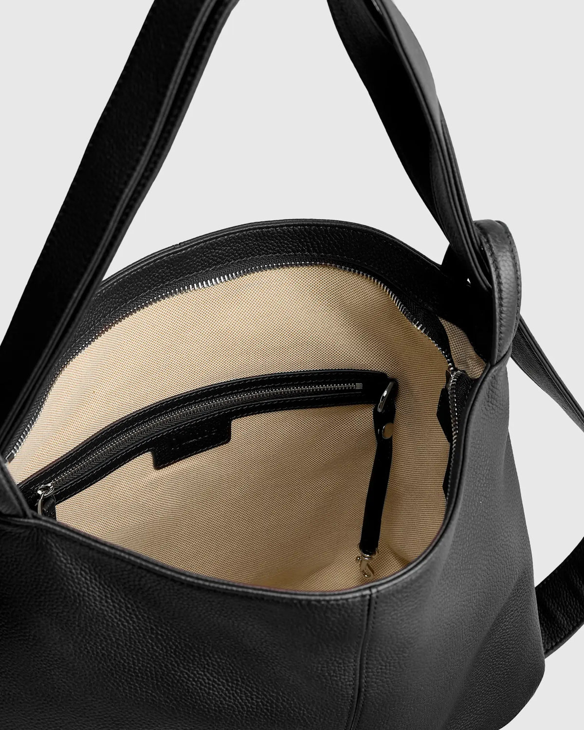 Maeve Convertible Backpack - US 7355