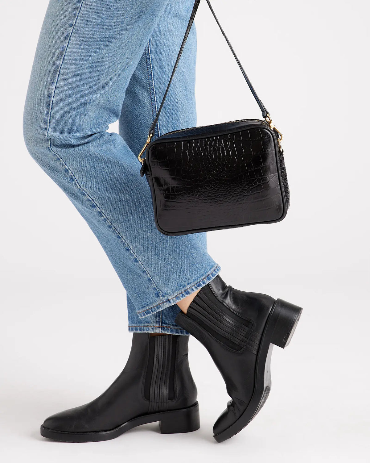 Gemma Crossbody - US 0248