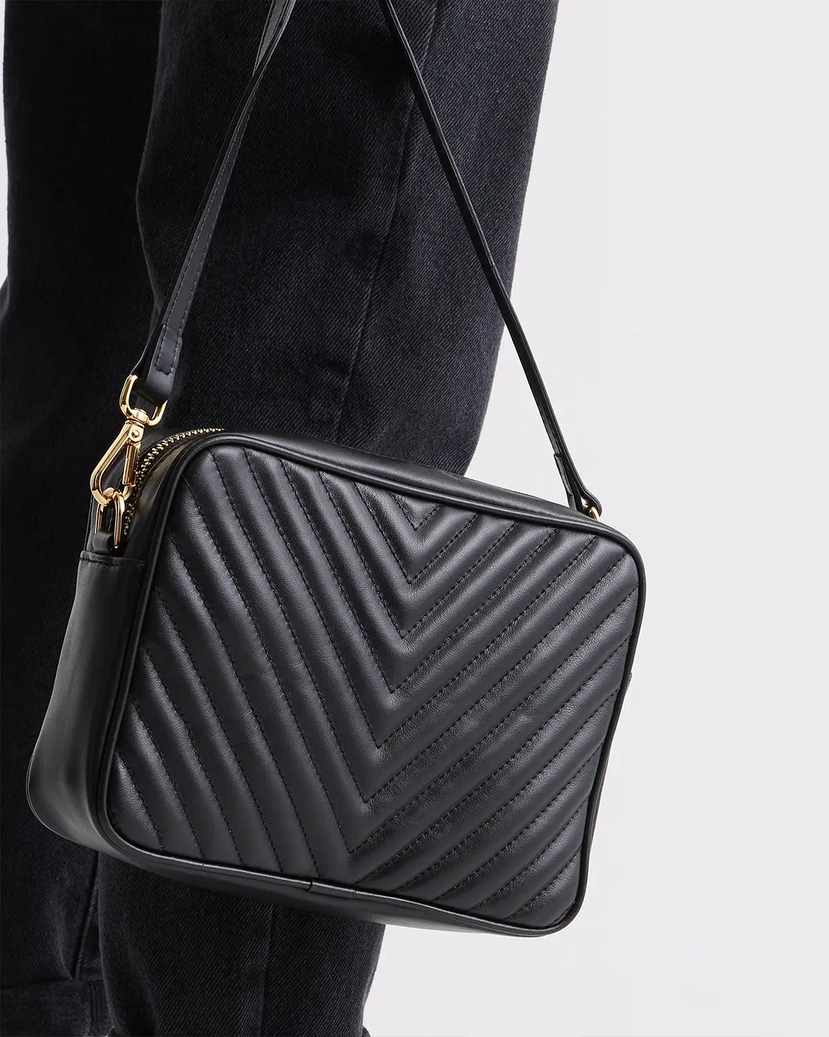 Gemma Quilted Crossbody - US 8768