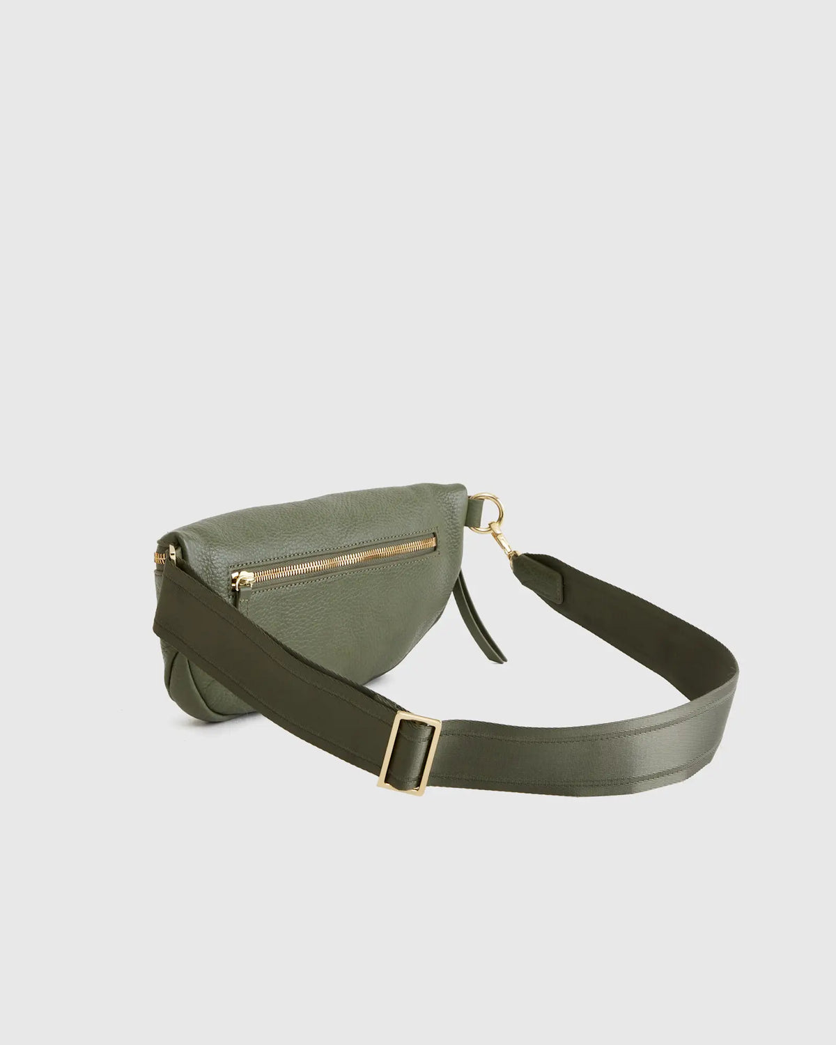 Quinn Sling Bag - US 3034