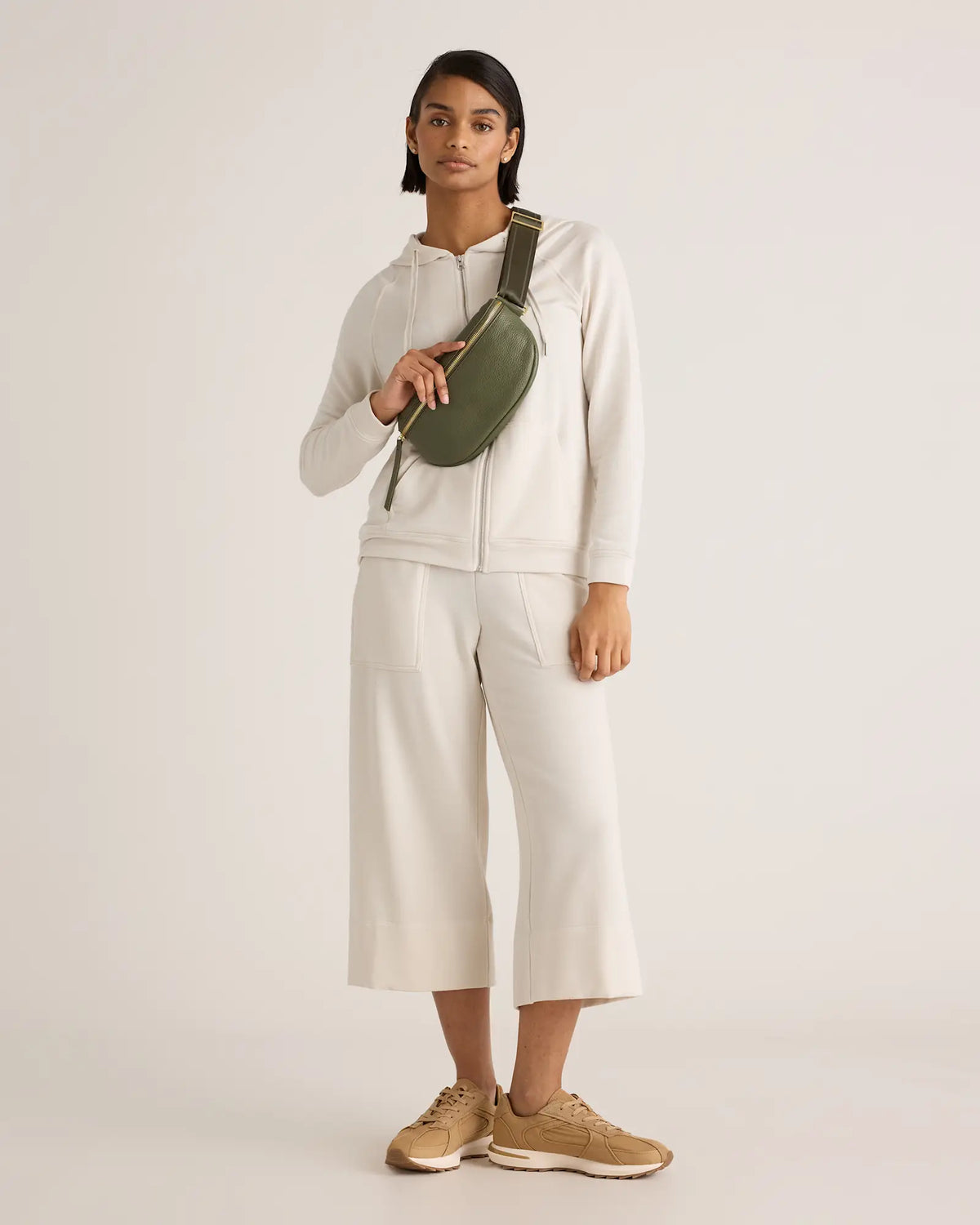 Quinn Sling Bag - US 3034