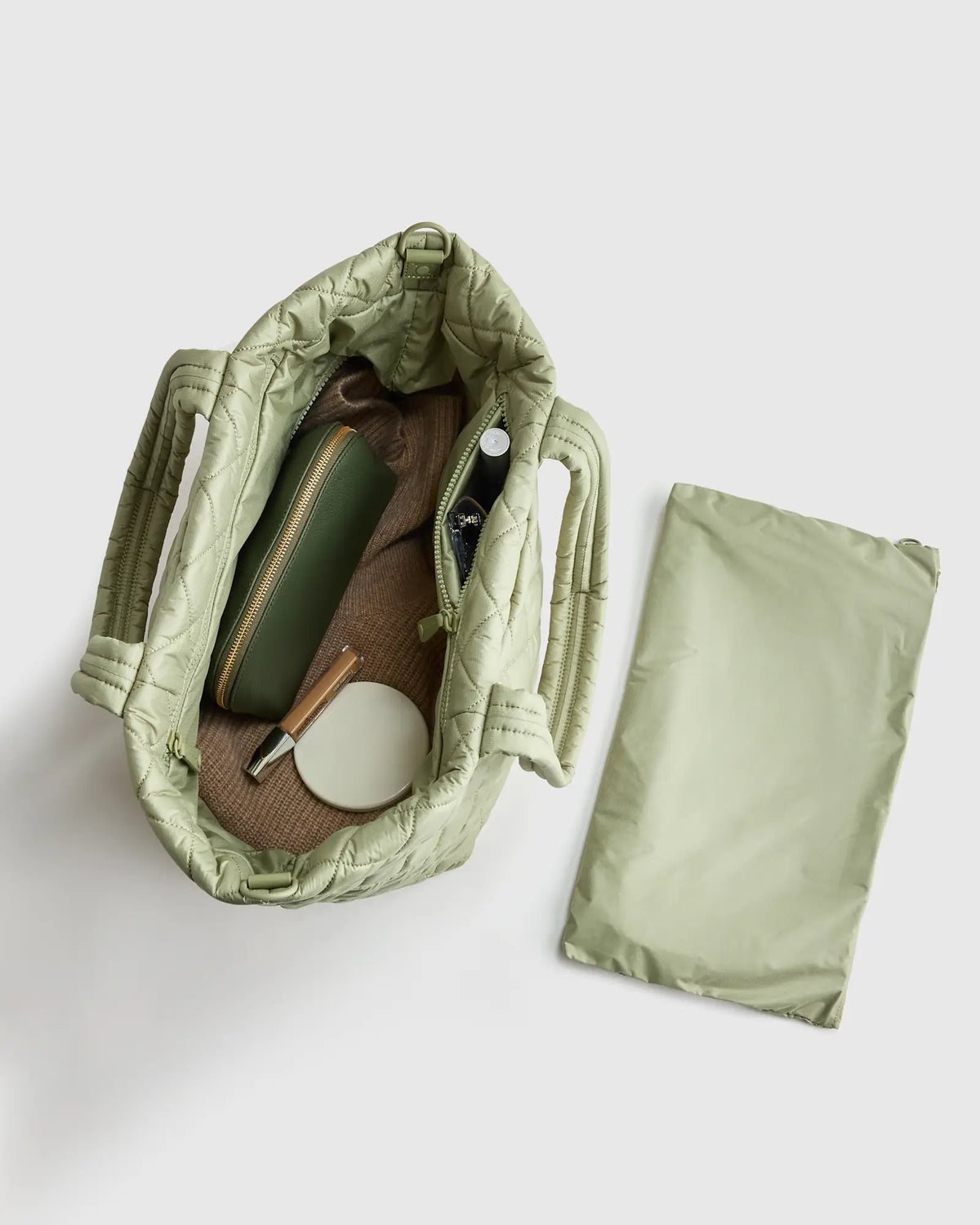 Transit Quilted Carry-All Tote - US 4967
